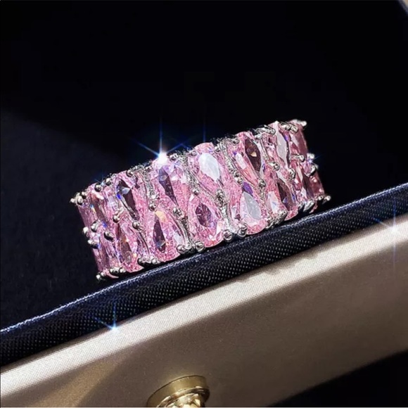 New 925 Silver Beautiful Luxurious Sapphire Ring - Picture 3 of 5